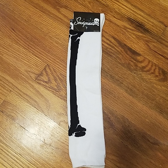 Sourpuss White W/ Black Bones Knee High Socks - Picture 4 of 6